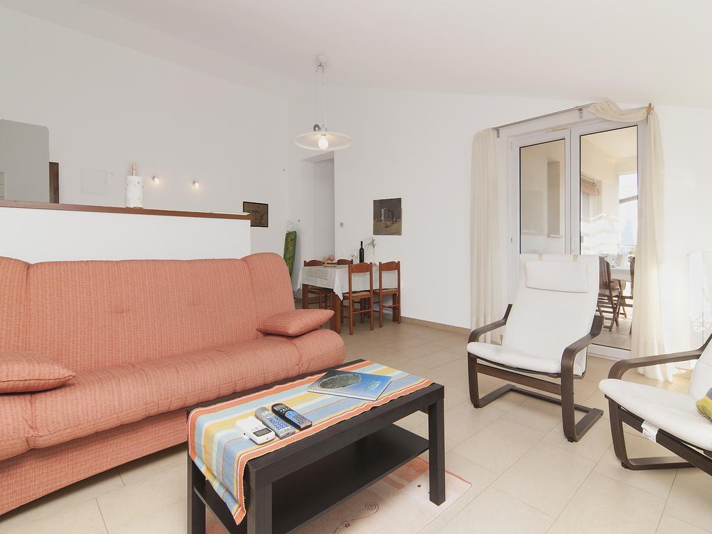 Apartments Ceja Near Sea Medulin Habitación foto