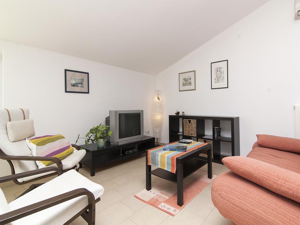Apartments Ceja Near Sea Medulin Habitación foto