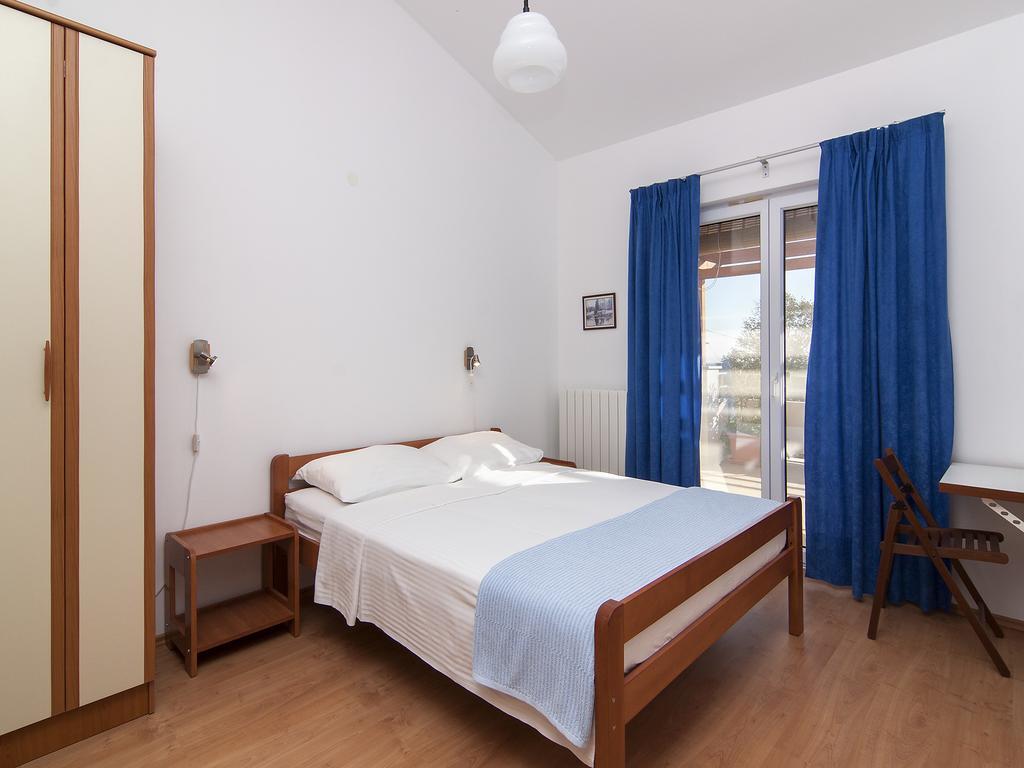 Apartments Ceja Near Sea Medulin Habitación foto