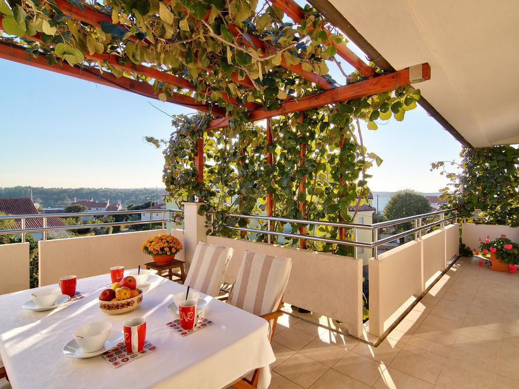 Apartments Ceja Near Sea Medulin Habitación foto