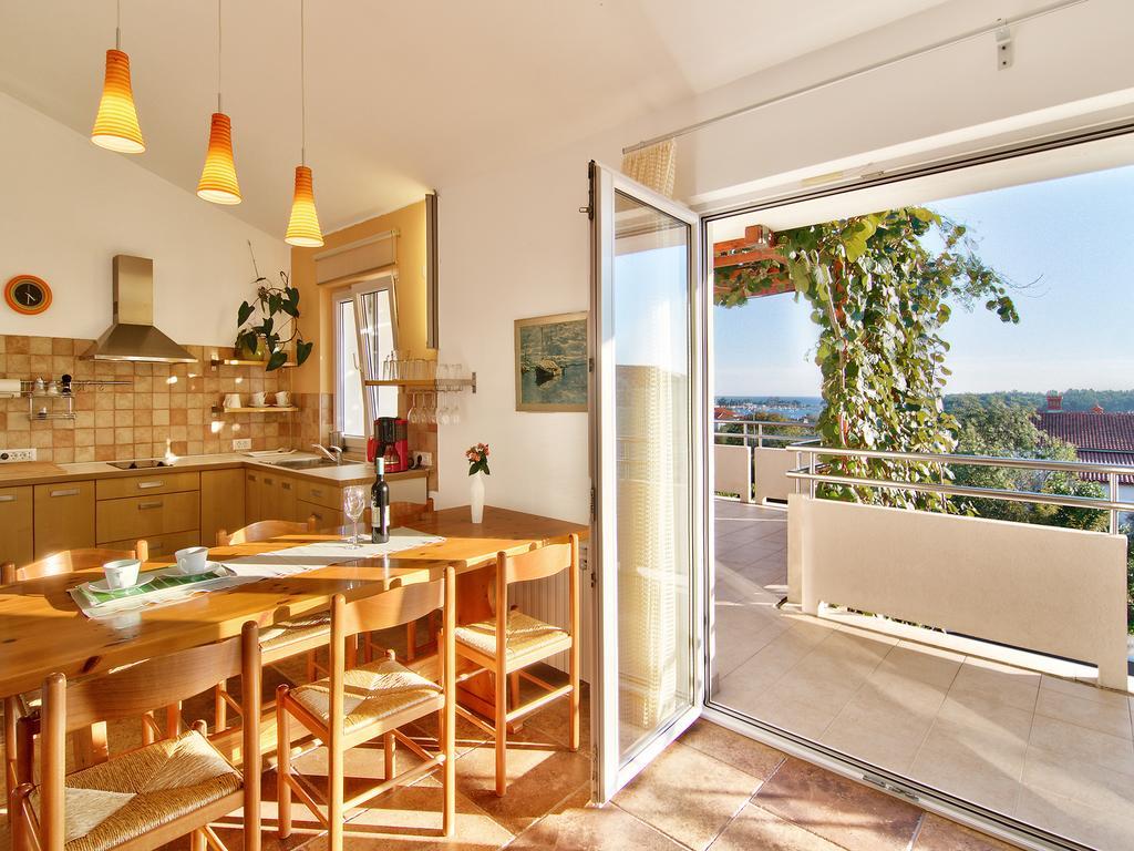 Apartments Ceja Near Sea Medulin Habitación foto